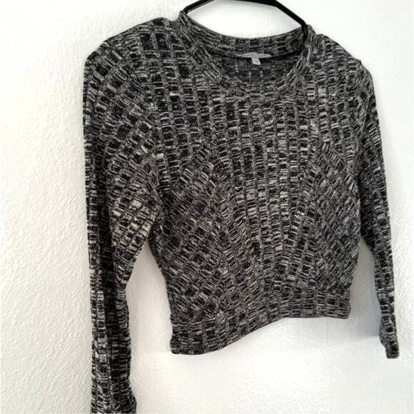 NWOT Y2K Charlotte Russe Heather Grey Sweater Crop Top Women Sz Small 3/4 Sleeve - Picture 2 of 9